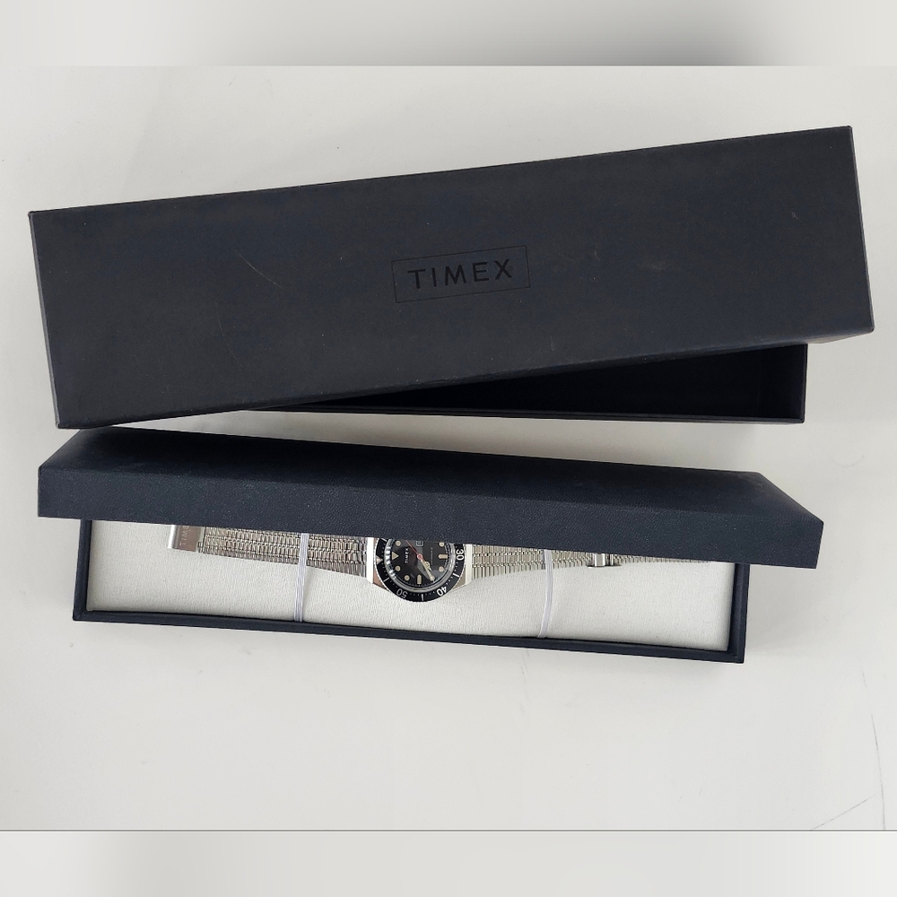 Timex M79 Automatic Watch - Picture 6 of 6